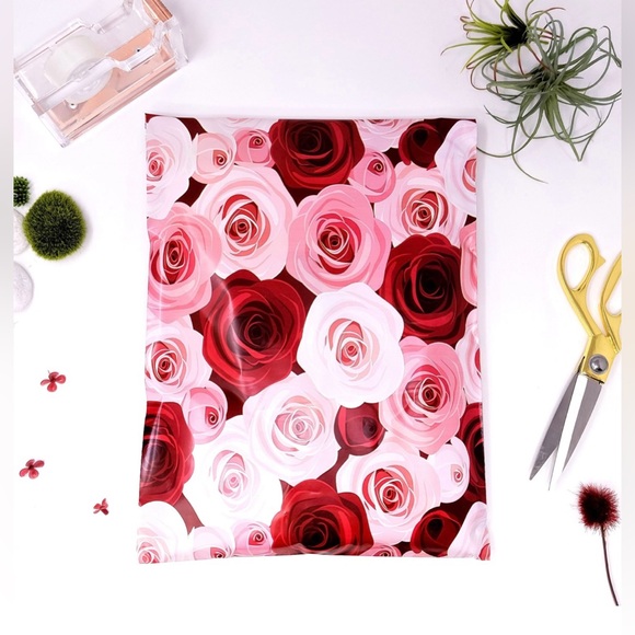 Other - Roses 20 Poly Mailers 10x13 *Buy Now Price*